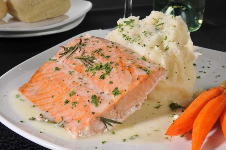 Grilled Salmon & Garlic Mash Package